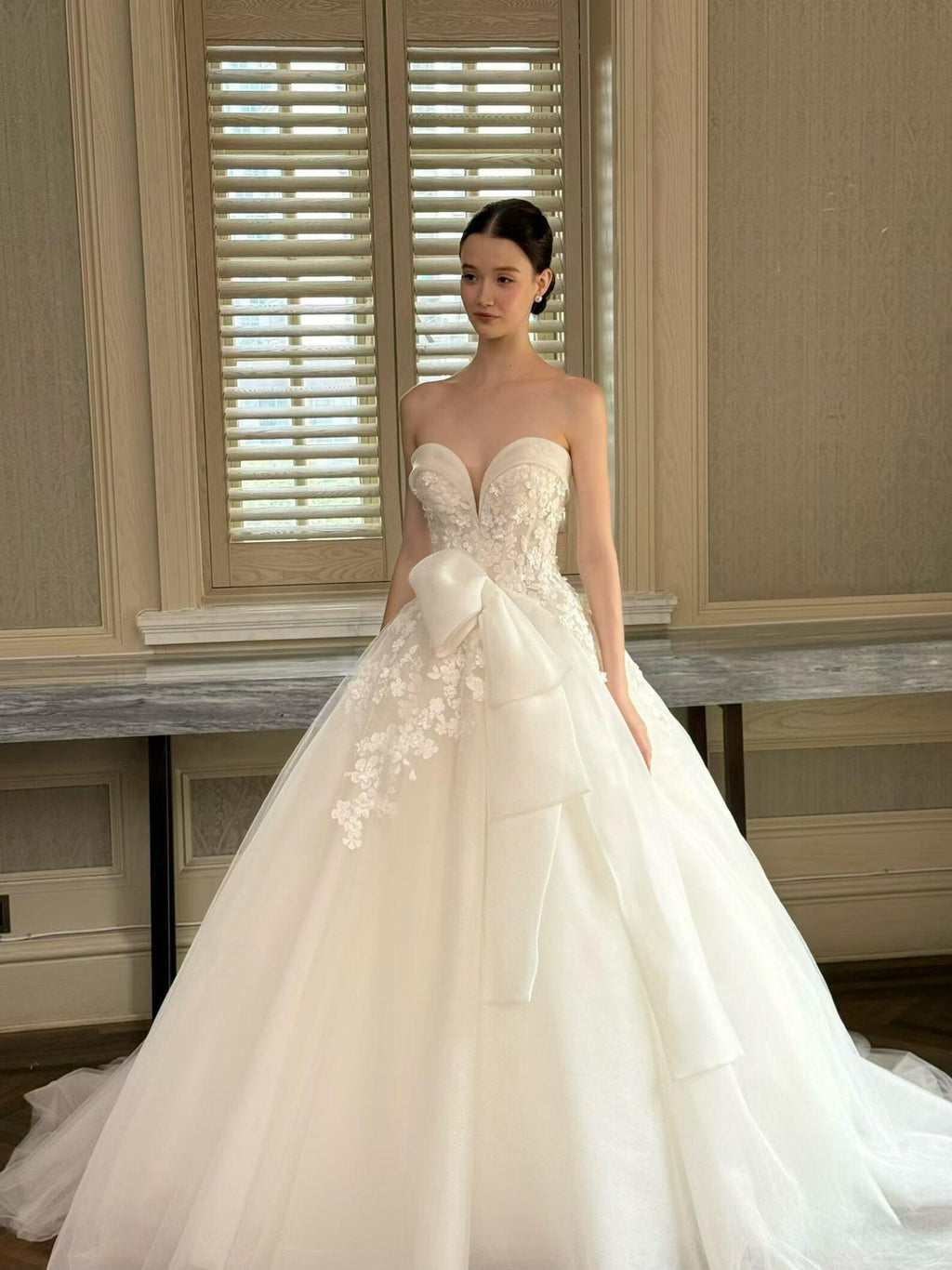 Strapless Sweetheart 3D Floral Tulle Ballgown Wedding Dress, Large Bow Bridal Gown, Romantic 3D Flower Princess Wedding Gown