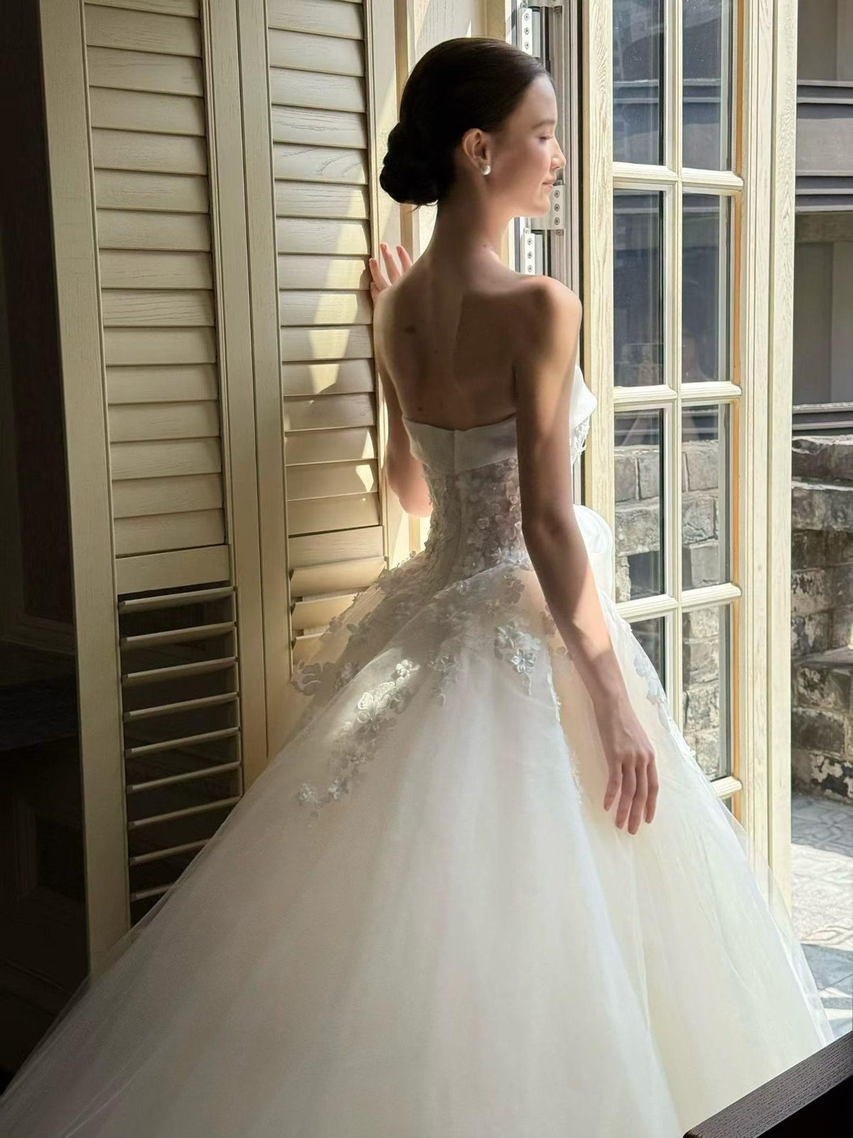 Strapless Sweetheart 3D Floral Tulle Ballgown Wedding Dress, Large Bow Bridal Gown, Romantic 3D Flower Princess Wedding Gown