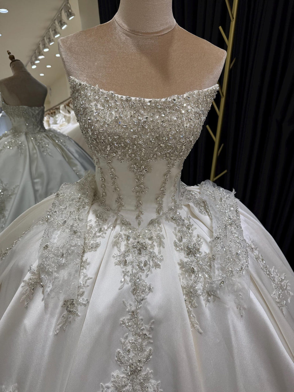 Luxury Strapless Satin Wedding Dress, Sparkle Beaded Lace Ballgown Bridal Gown with Chapel Train
