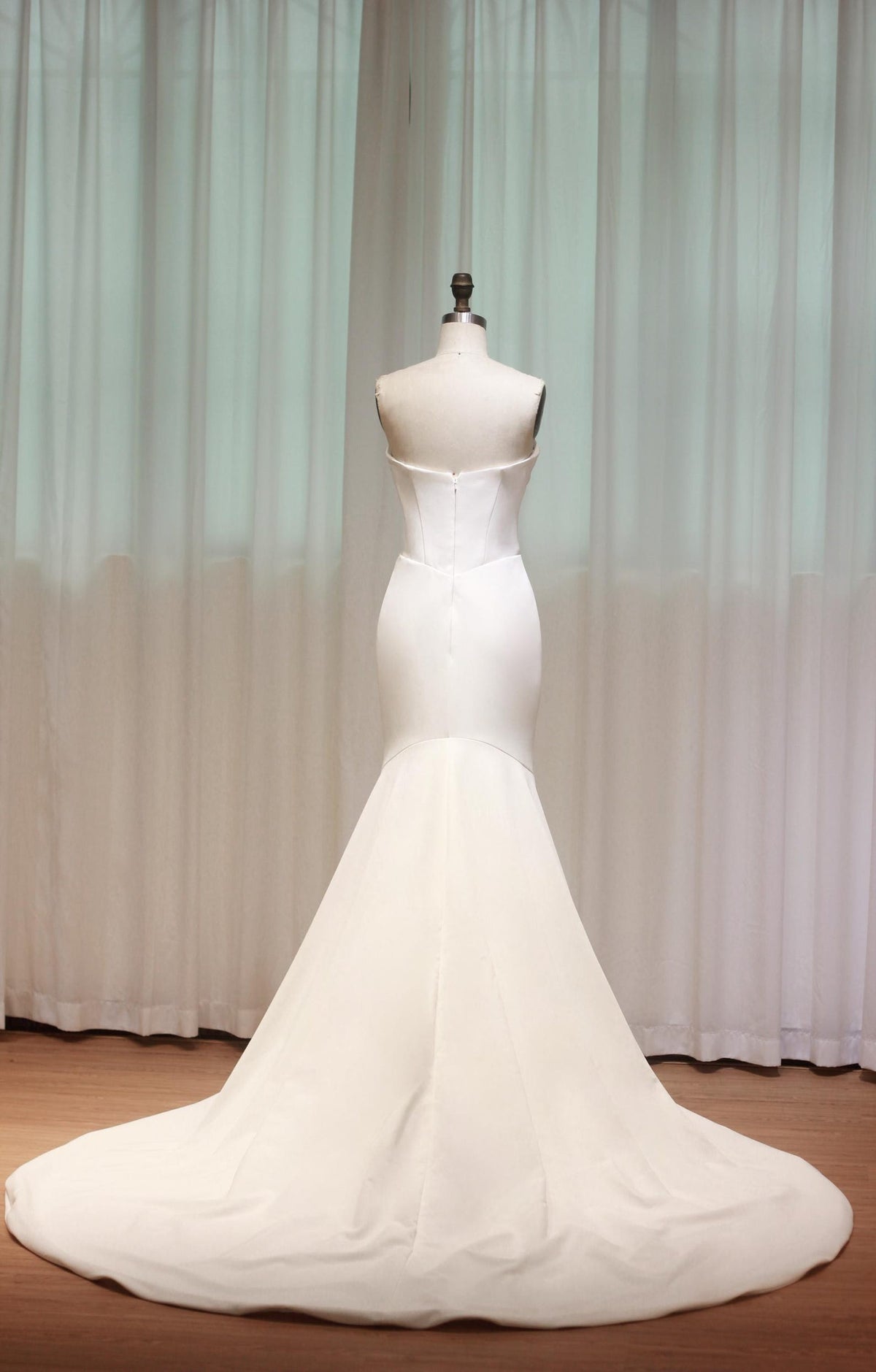 Strapless Draped Sweetheart Mermaid Wedding Dress, Structured Corset Satin Bridal Gown, Minimalist Wedding Dress with Train