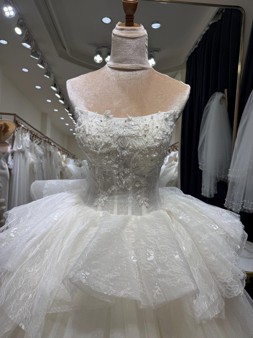 Strapless Lace Tulle Ballgown Wedding Dress, 3D Floral Appliqué Bridal Gown, Ruffle Waist Princess Wedding Dress with Train