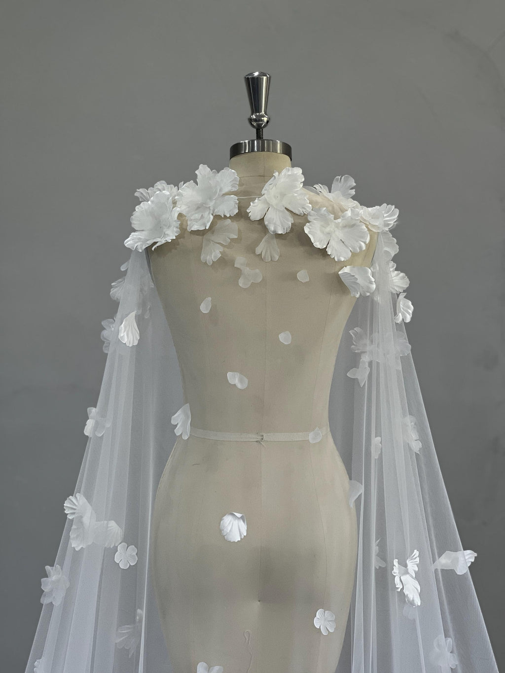 Strapless Satin Mermaid Wedding Dress, 3D Floral Tulle Bridal Gown, Sweetheart Ruched Bodice Wedding Gown with Detachable Floral Train