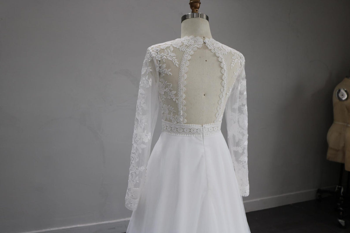 Long Sleeve Lace A-Line Wedding Dress, V Neck Tulle Bridal Gown