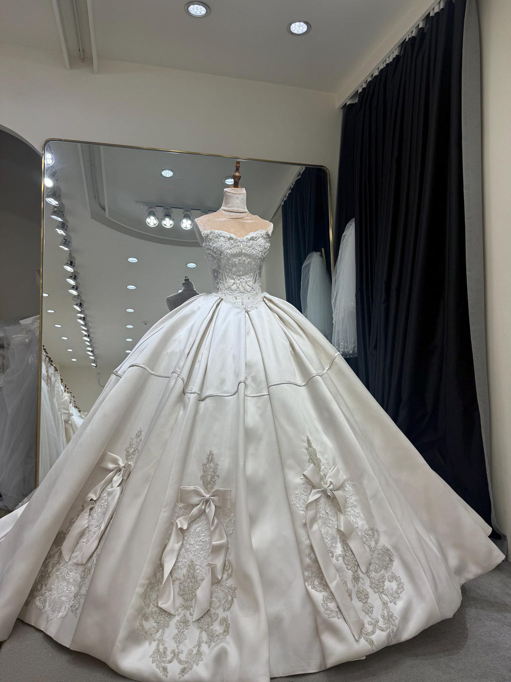 Sweetheart Satin Ballgown Wedding Dress, Lace & Bow Bridal Gown, Luxury Cathedral Train Wedding Gown