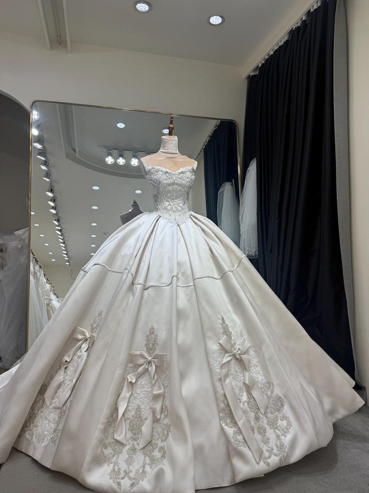 Sweetheart Satin Ballgown Wedding Dress, Lace & Bow Bridal Gown, Luxury Cathedral Train Wedding Gown