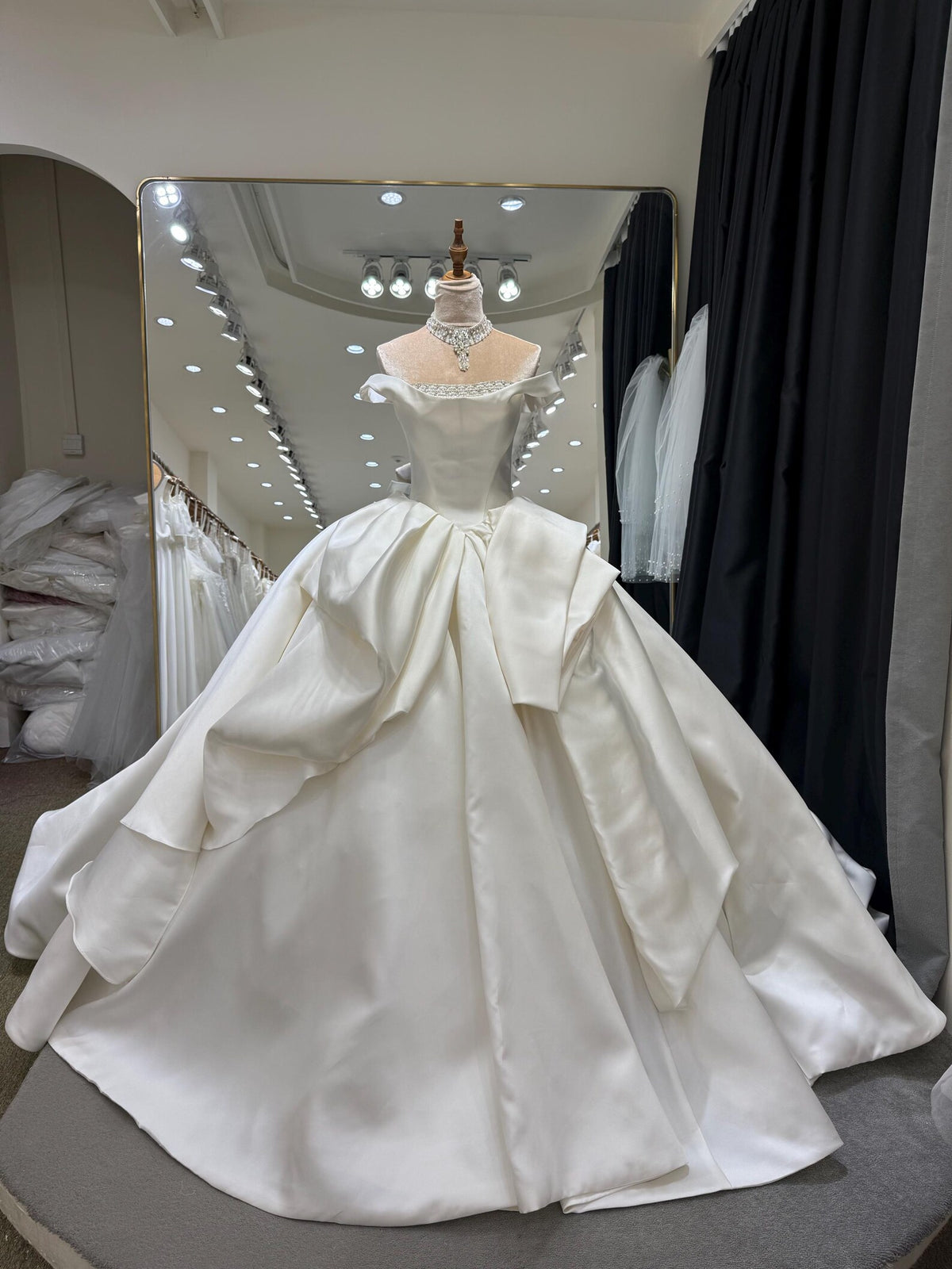 Off Shoulder Satin Wedding Dress, Luxury Ball Gown Bridal Gown, Large 3D Bow Princess Wedding Dress, Beaded Neckline Custom Bridal Dress
