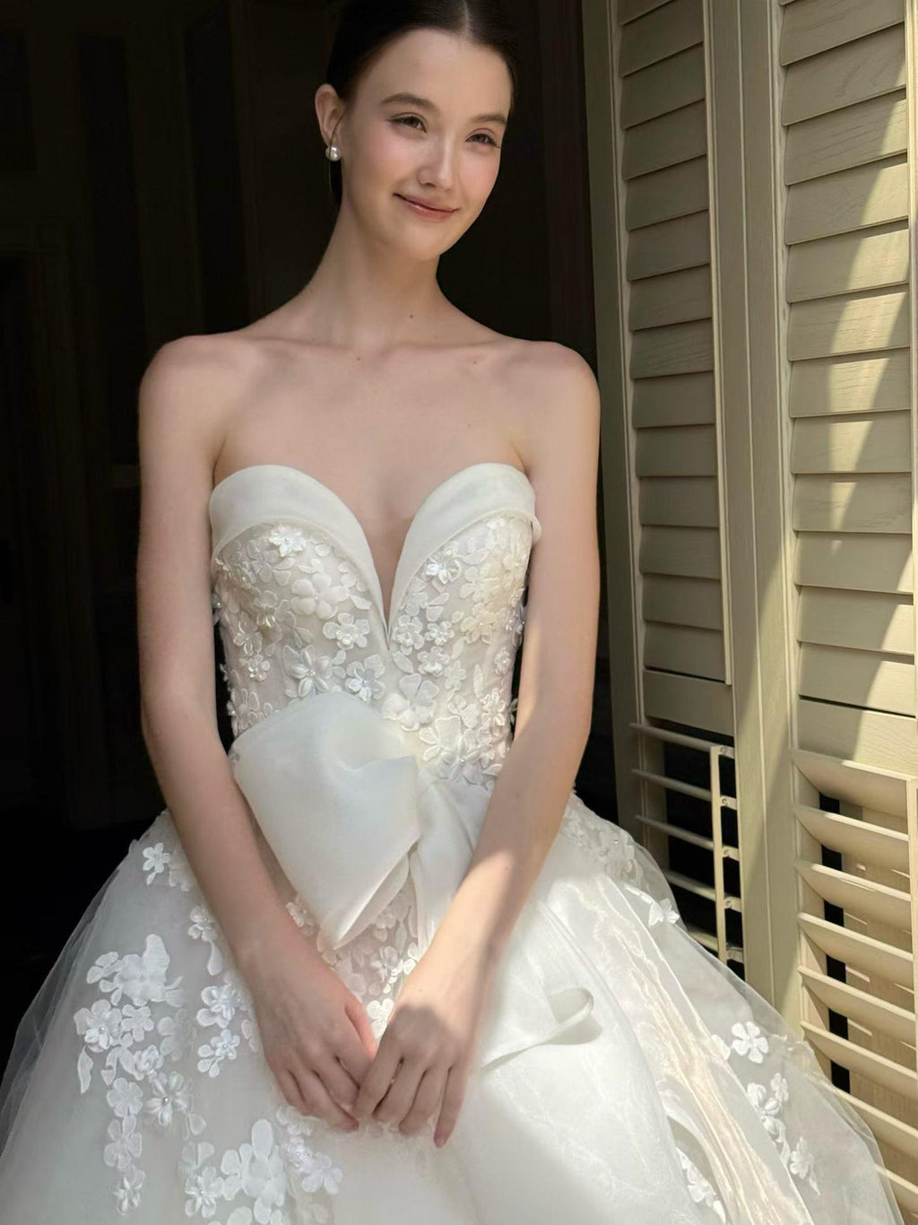 Strapless Sweetheart 3D Floral Tulle Ballgown Wedding Dress, Large Bow Bridal Gown, Romantic 3D Flower Princess Wedding Gown
