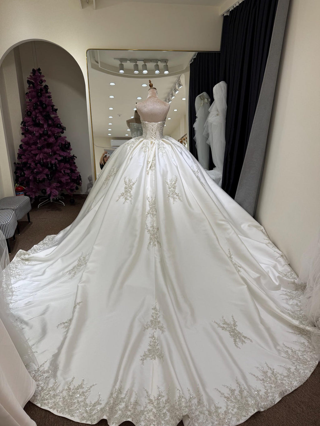 Luxury Strapless Satin Wedding Dress, Sparkle Beaded Lace Ballgown Bridal Gown with Chapel Train