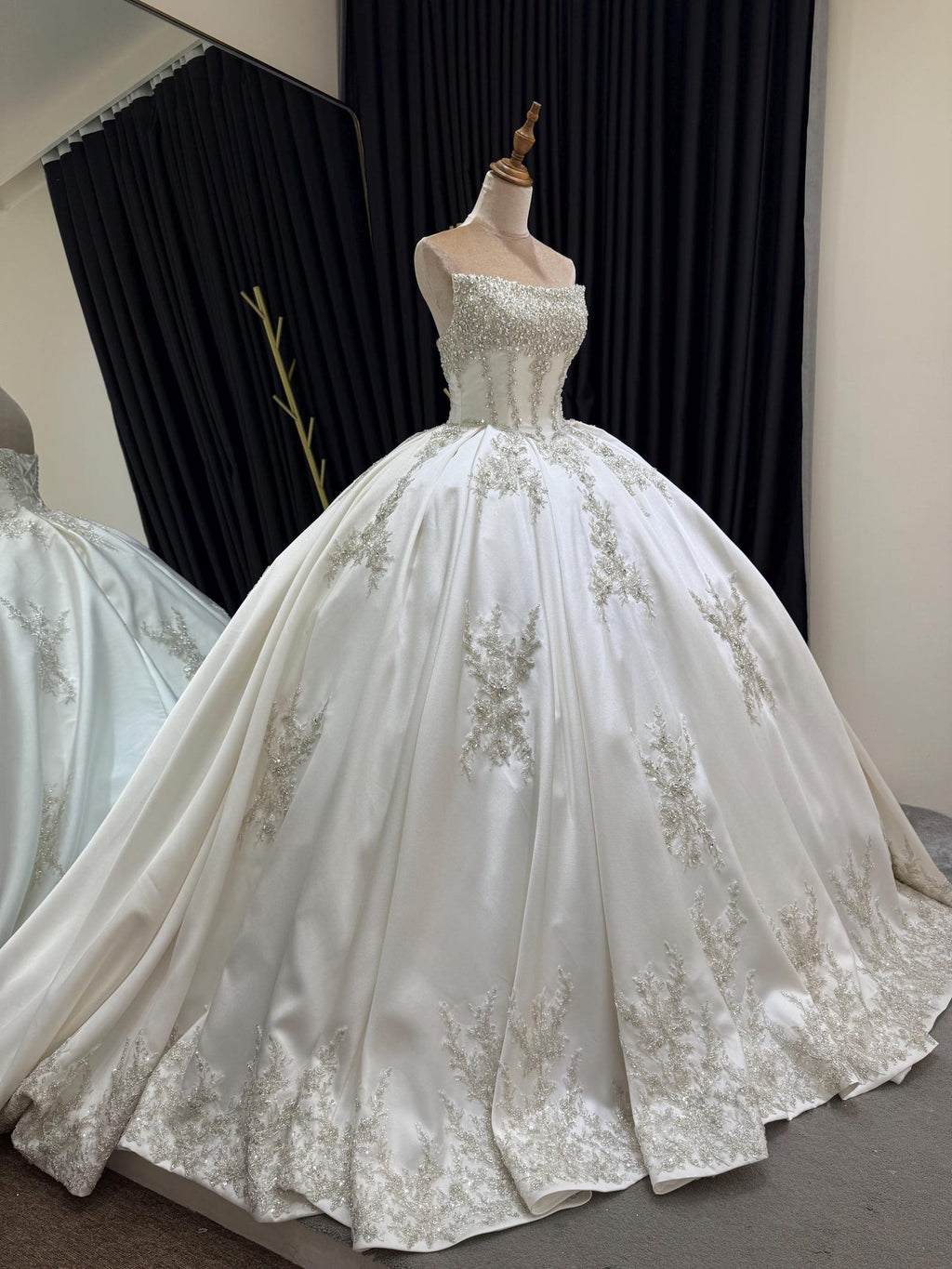 Luxury Strapless Satin Wedding Dress, Sparkle Beaded Lace Ballgown Bridal Gown with Chapel Train