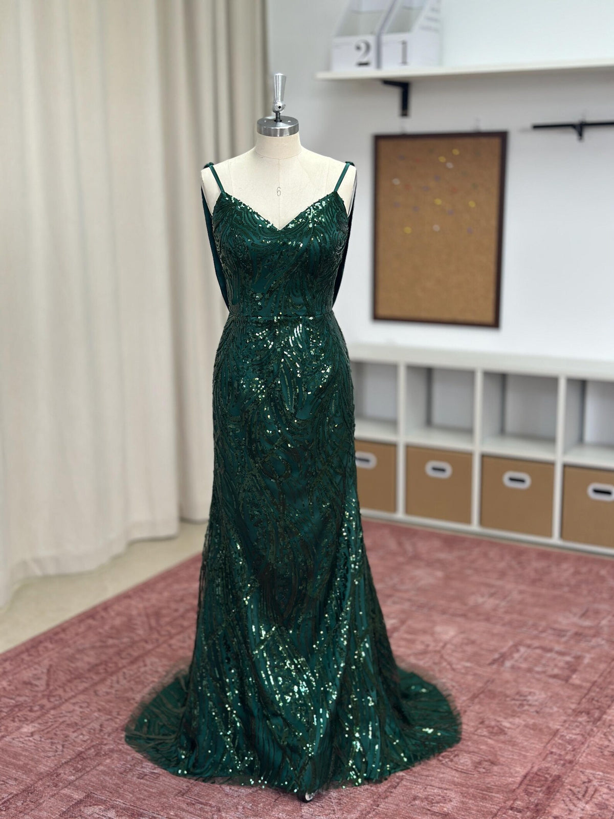 Emerald Green Sequin Mermaid Evening Gown, Spaghetti Strap V Neck Formal Dress, Long Sparkly Prom Dress, Wedding Guest Maxi Dress